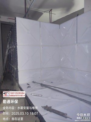 成都医院项目搪瓷水箱安装现场